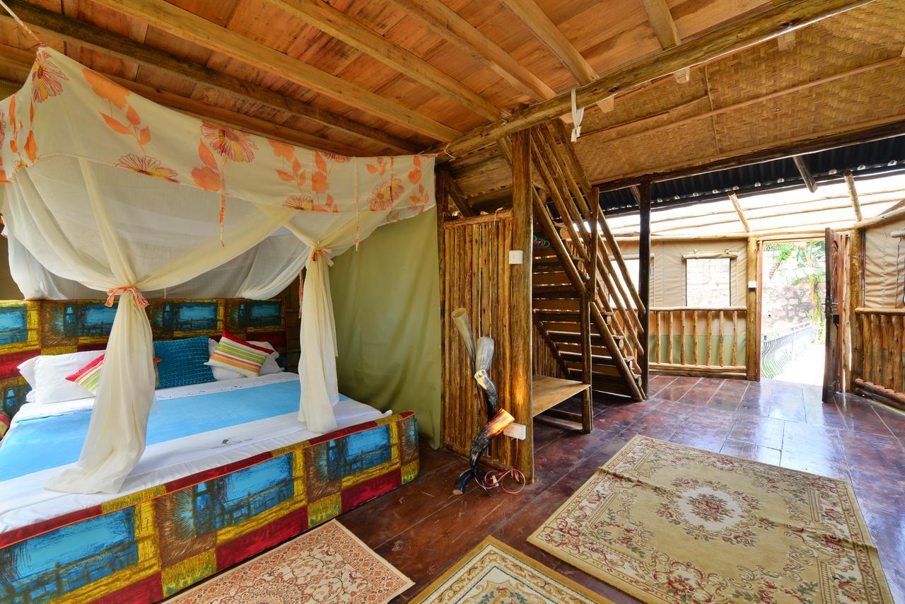 Malakai Eco Lodge Kitende ภายนอก รูปภาพ