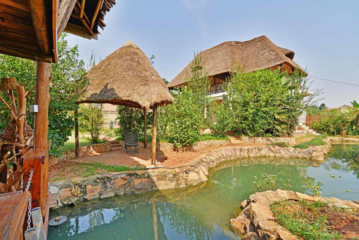 Malakai Eco Lodge Kitende ภายนอก รูปภาพ